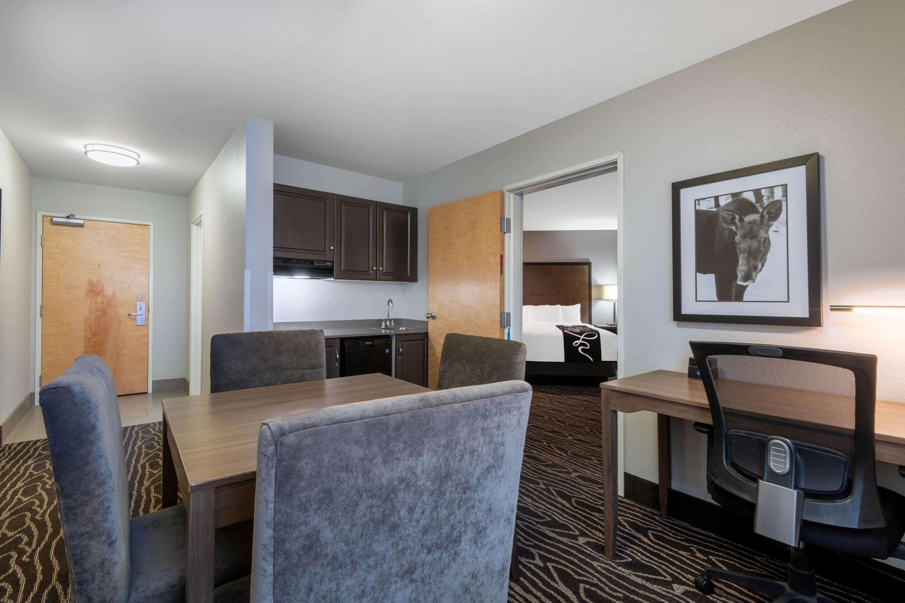 La Quinta By Wyndham Fairbanks Airport Hotel Exterior photo